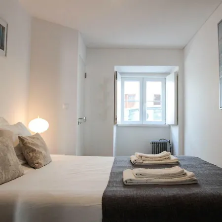 Apartment Beautiful With Terrace In Principe Real *